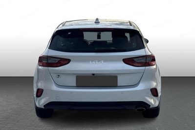 Kia Ceed M 1.5 T-GDI  DCT