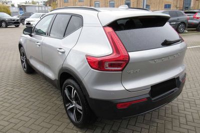 Volvo XC40 B3 Plus Dark