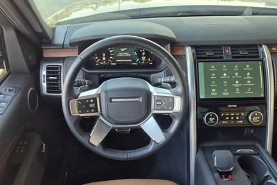 Land Rover Discovery D300 Dynamic HSE