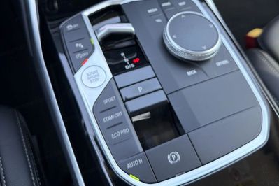 BMW Seria 3 320i