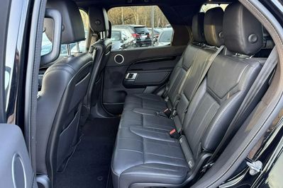 Land Rover Discovery D300 Dynamic HSE