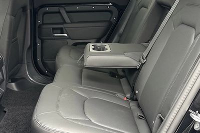 Land Rover Defender 110 3.0 D250 S