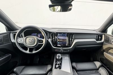 Volvo XC60 B4 B Plus Dark aut