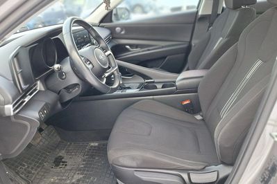 Hyundai Elantra 1.6 Smart DCT