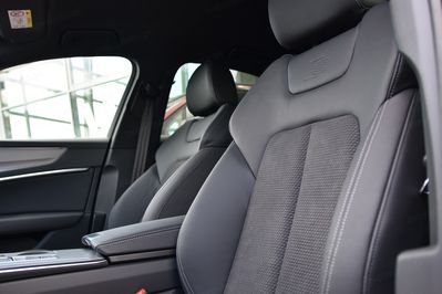 Audi A6 55 TFSI e quattro S Line