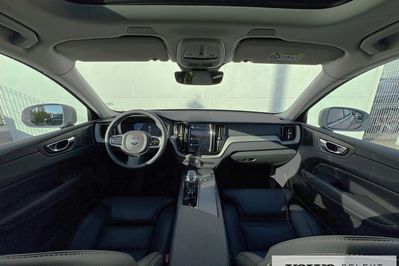 Volvo XC60 T6 Plug-In Hybrid AWD Ultra Bright aut