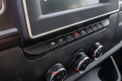 Renault Master L3 Zabudowa Wystawowa TYP PRO