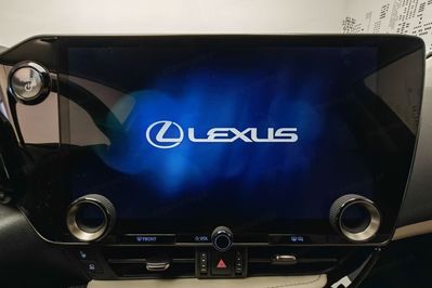 Lexus NX 350h Omotenashi 2.5 Hybrid AWD