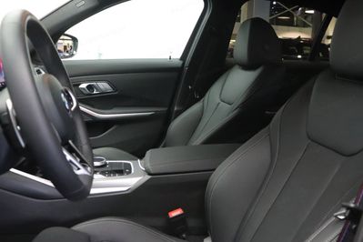 BMW Seria 3 330e xDrive M Sport