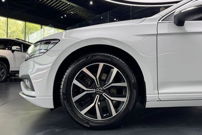 Volkswagen Passat 1.5 TSI Business EVO