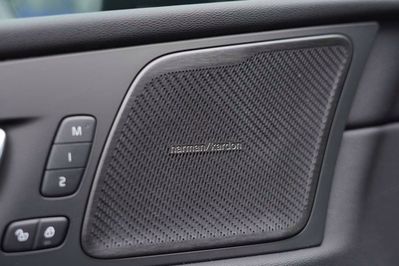 Volvo XC60 T6 Plug-In Hybrid AWD Ultra Black Edition