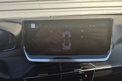 Peugeot 2008 ALLURE 1.2 mHEV e-DCS6