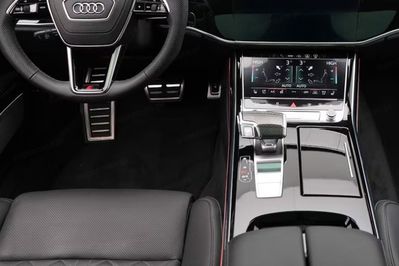 Audi A8 S8 TFSI quattro
