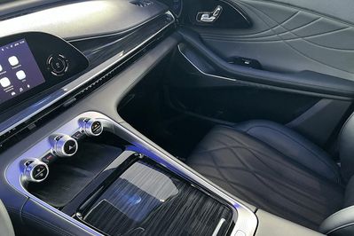 Omoda 9 1.5 Super Hybrid Exclusive AWD