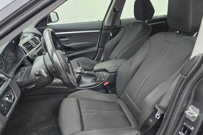 BMW Seria 3 320d xDrive Sport Line sport-aut