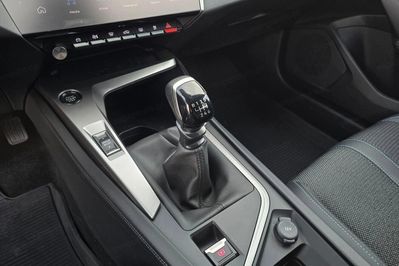 Peugeot 308 PureTech Allure Pack S&S EAT8
