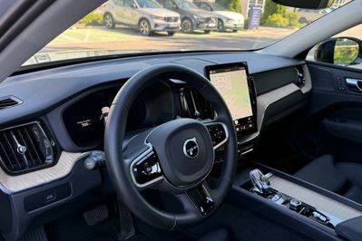 Volvo XC60 B5 B AWD Plus Dark