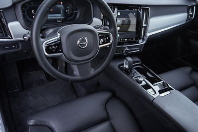 Volvo V90 T6 AWD Plug-In Hybrid Plus Bright