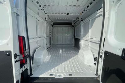 Peugeot Boxer Heavy L2H2 AT8