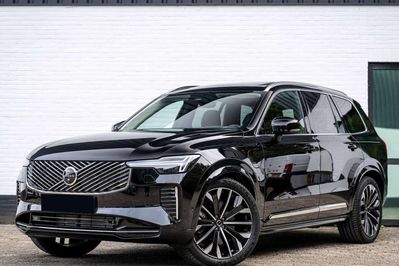 Volvo XC90 T8 AWD Ultra Bright