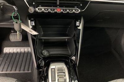 Peugeot 2008 ALLURE 1.2 mHEV e-DCS6