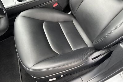 Tesla Model 3 RWD