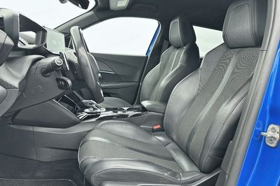 Peugeot 2008 GT 1.2 PureTech EAT8