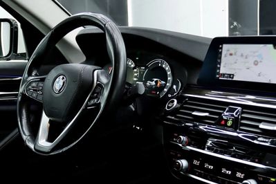 BMW Seria 5 530e iPerformance xDrive Luxury Line sport-aut