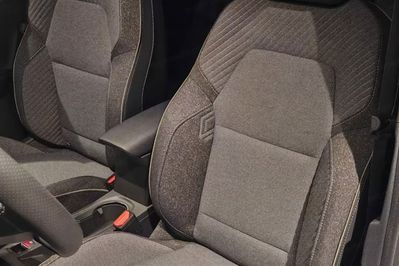 Renault Captur Techno 1.8 E-TECH Full Hybrid