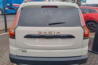 Dacia Jogger Extreme 5-miejsc 1.8 Full Hybrid