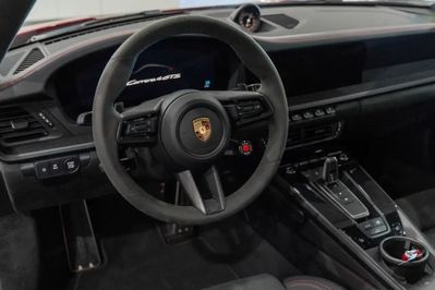 Porsche 911 Carrera 4 GTS