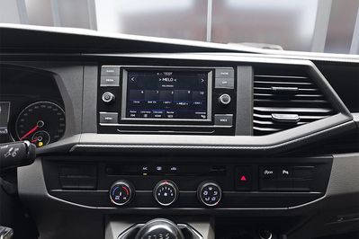 Volkswagen Transporter Kombi L1H1