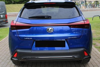 Lexus UX 300h F Sport Design Hybrid Dynamic Force
