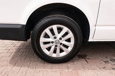 Volkswagen Transporter Kombi T6.1 L2H1