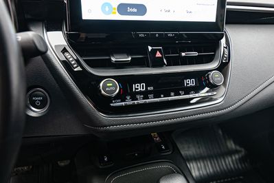 Toyota Corolla 1.8 Hybrid Style