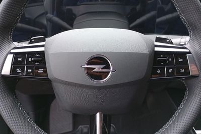 Opel Astra VI GS aut  1.2 T