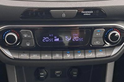 Hyundai i30 1.5 T-GDI Smart DCT