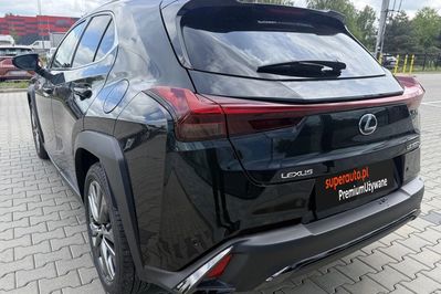 Lexus UX 300h F Sport Design
