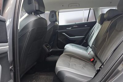 Volkswagen Passat TSI  mHEV DSG