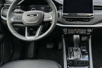 Jeep Compass Altitude 1.5 T4 Turbo MHEV DCT7