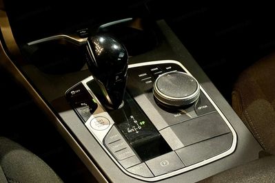 BMW Seria 1 118i Advantage
