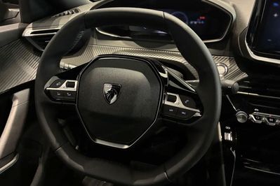 Peugeot 2008 Envy e-DCS6 PureTech mHEV