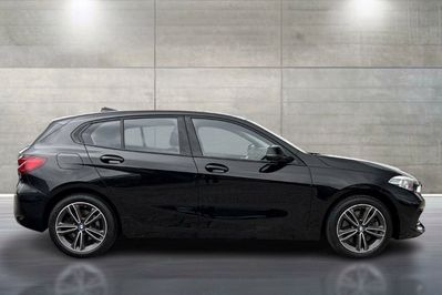 BMW Seria 1 120i Sport Line aut