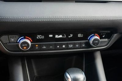 Mazda 6 2.0 Center-Line