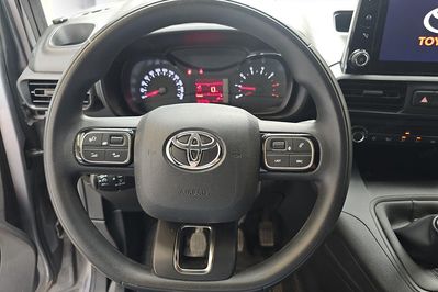 Toyota ProAce long Active