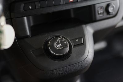 Toyota ProAce Long L2H1 Zabudowa Brygadowa AT