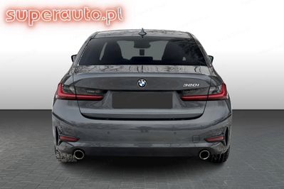 BMW Seria 3 320i