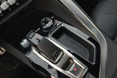 Peugeot 3008 1.6 PureTech GPF GT Line S&S EAT8