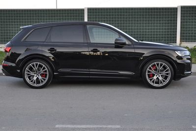 Audi Q7 SQ7 TDI quattro