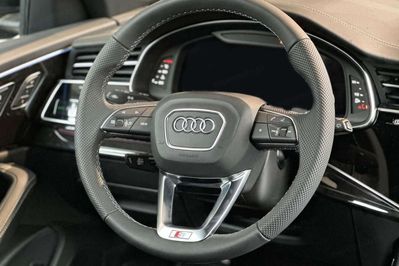Audi Q8 SQ8 TFSI quattro